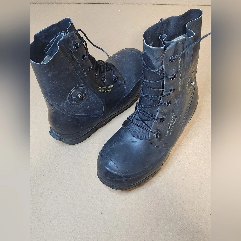 Vintage Bata Boots US 9R Military 1988 Extreme Cold Weather Mickey Mouse Combat